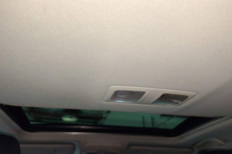 Used Mazda Atenza 2014 2.0L Blue Sky Luxury Edition Headliner