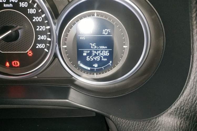 Used Mazda Atenza 2014 2.5L Blue Sky Prestige Edition Odometer Close Up