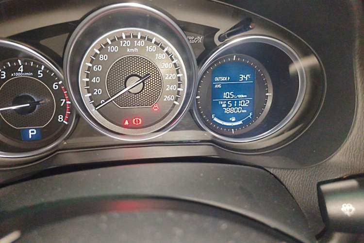 Used Mazda Atenza 2014 2.5L Blue Sky Prestige Edition Odometer Close Up
