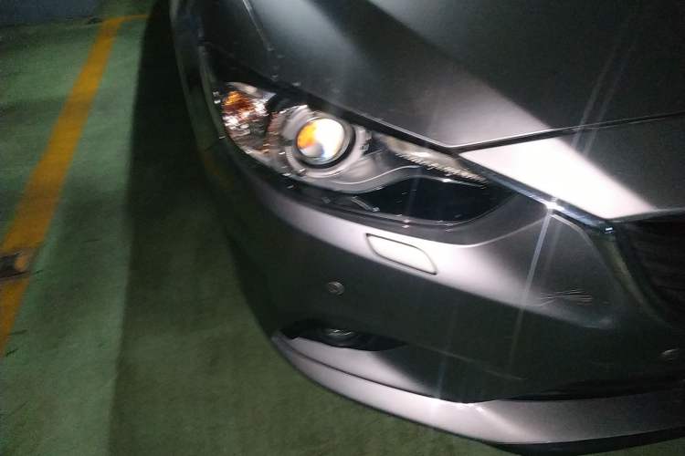 Used Mazda Atenza 2014 2.5L Blue Sky Prestige Edition Right Front Headlight