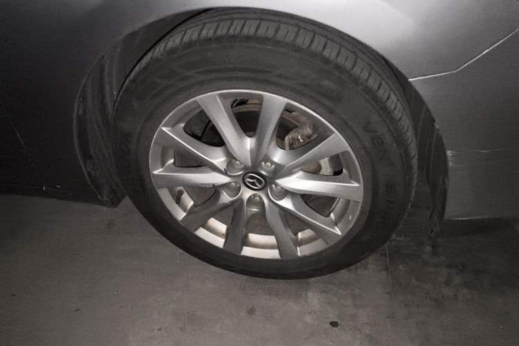 Used Mazda Atenza 2014 2.0L Blue Sky Luxury Edition Right Front Wheel Hub