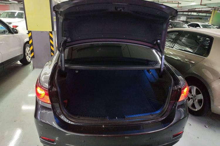 Used Mazda Atenza 2014 2.0L Blue Sky Luxury Edition Trunk