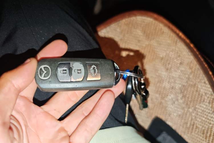 Used Mazda Atenza 2014 2.0L Blue Sky Fashion Edition Vehicle Key