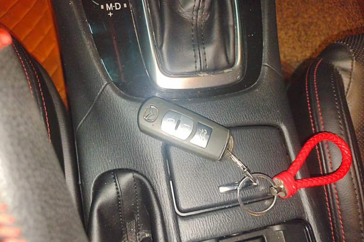 Used Mazda Atenza 2014 2.5L Blue Sky Prestige Edition Vehicle Key