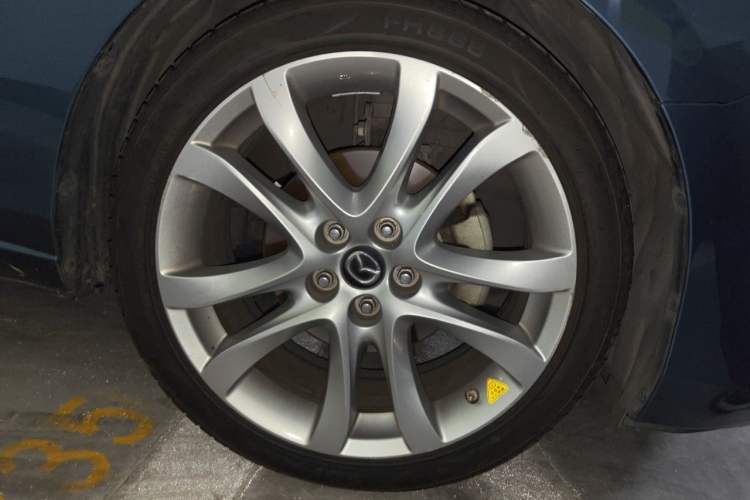 Used Mazda Atenza 2014 2.5L Blue Sky Prestige Edition Right Front Wheel Hub