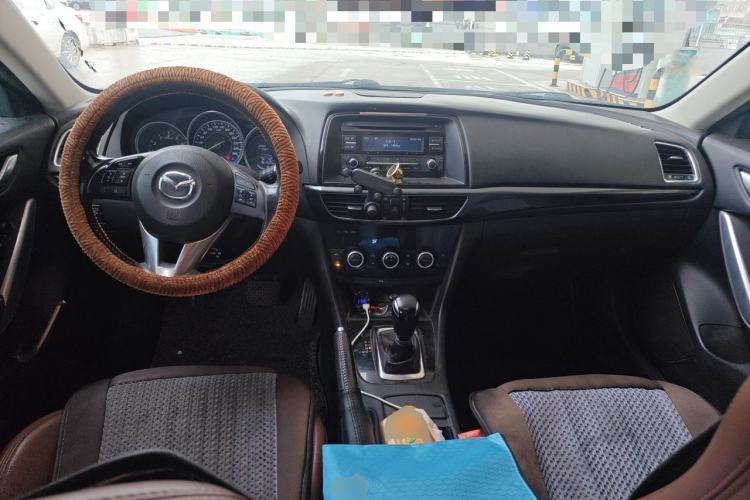 Used Mazda Atenza 2014 2.0L Blue Sky Fashion Edition Center Console
