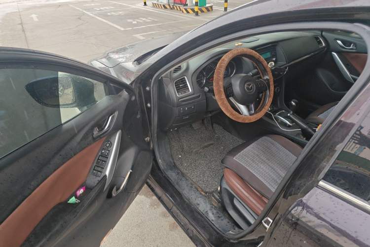 Used Mazda Atenza 2014 2.0L Blue Sky Fashion Edition Driver Seat