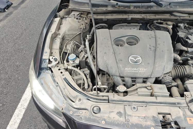 Used Mazda Atenza 2014 2.0L Blue Sky Fashion Edition Engine Bay Right