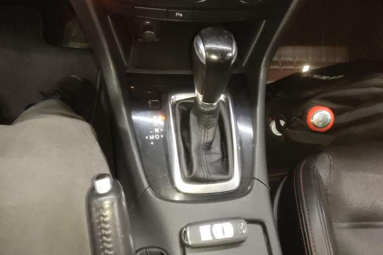 Used Mazda Atenza 2014 2.0L Blue Sky Luxury Edition Gear Lever