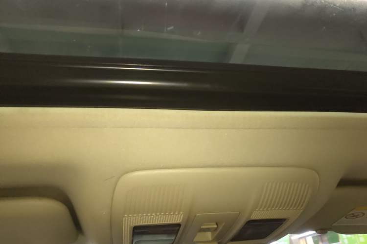 Used Mazda Atenza 2014 2.0L Blue Sky Luxury Edition Headliner