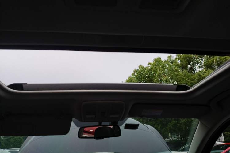 Used Mazda Atenza 2014 2.0L Blue Sky Luxury Edition Headliner