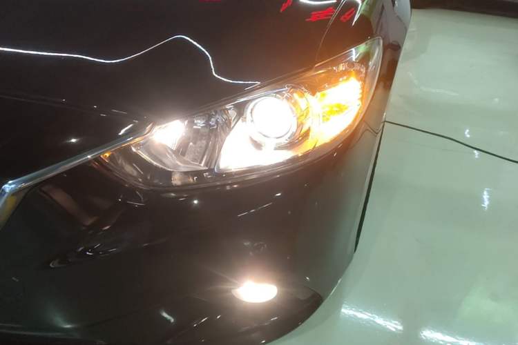 Used Mazda Atenza 2014 2.0L Blue Sky Luxury Edition Left Front Headlight
