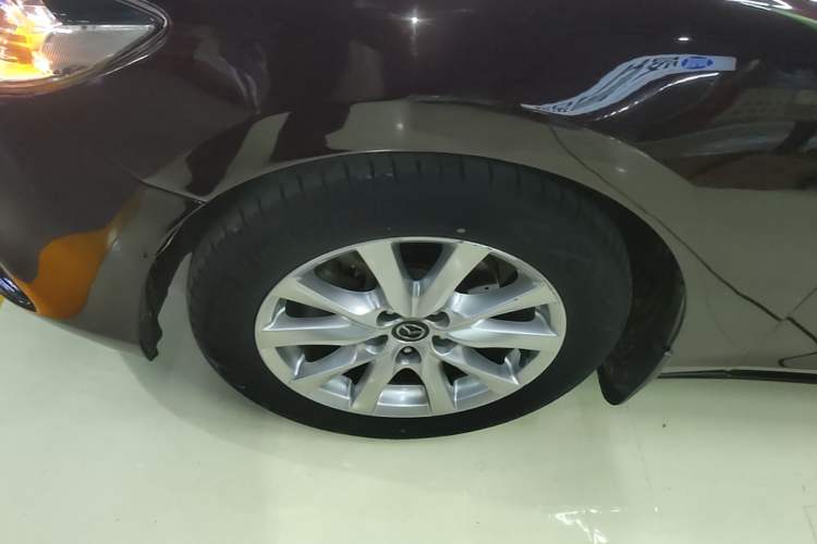 Used Mazda Atenza 2014 2.0L Blue Sky Luxury Edition Left Front Wheel Hub