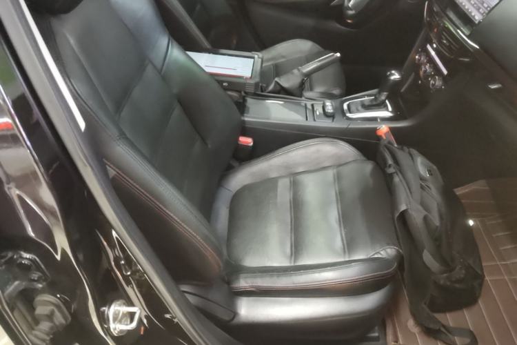 Used Mazda Atenza 2014 2.0L Blue Sky Luxury Edition Right Front Seat
