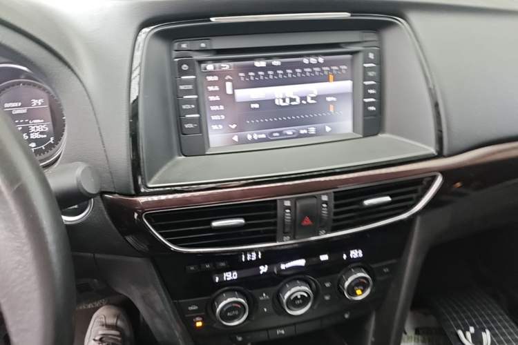 Used Mazda Atenza 2014 2.5L Blue Sky Prestige Edition Audio And AC Panel