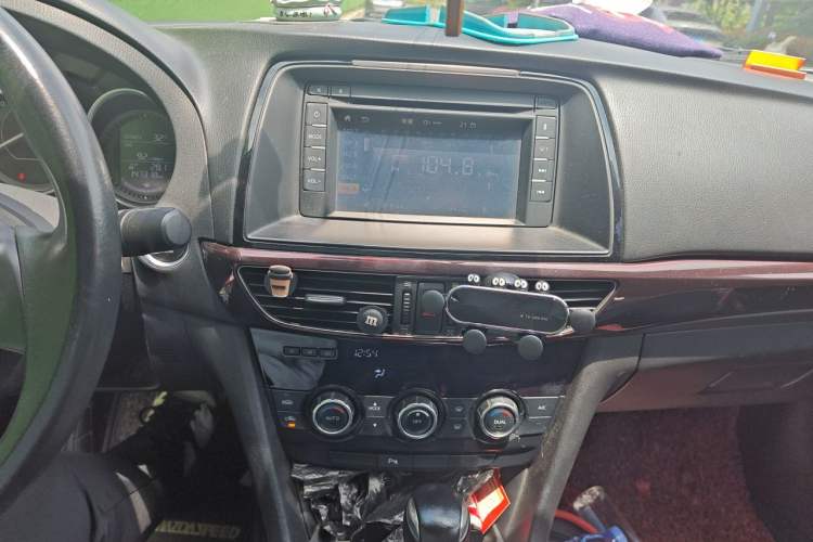 Used Mazda Atenza 2014 2.0L Blue Sky Luxury Edition Audio And AC Panel