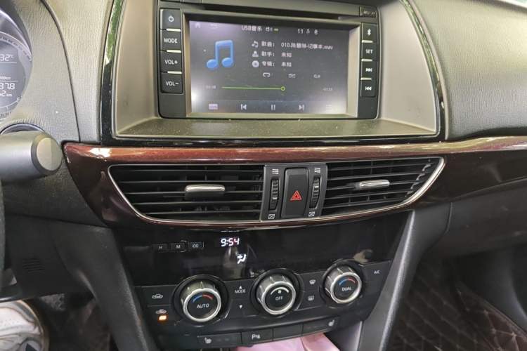 Used Mazda Atenza 2014 2.5L Blue Sky Prestige Edition Audio And AC Panel