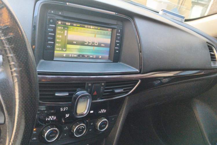 Used Mazda Atenza 2014 2.0L Blue Sky Luxury Edition Audio And AC Panel