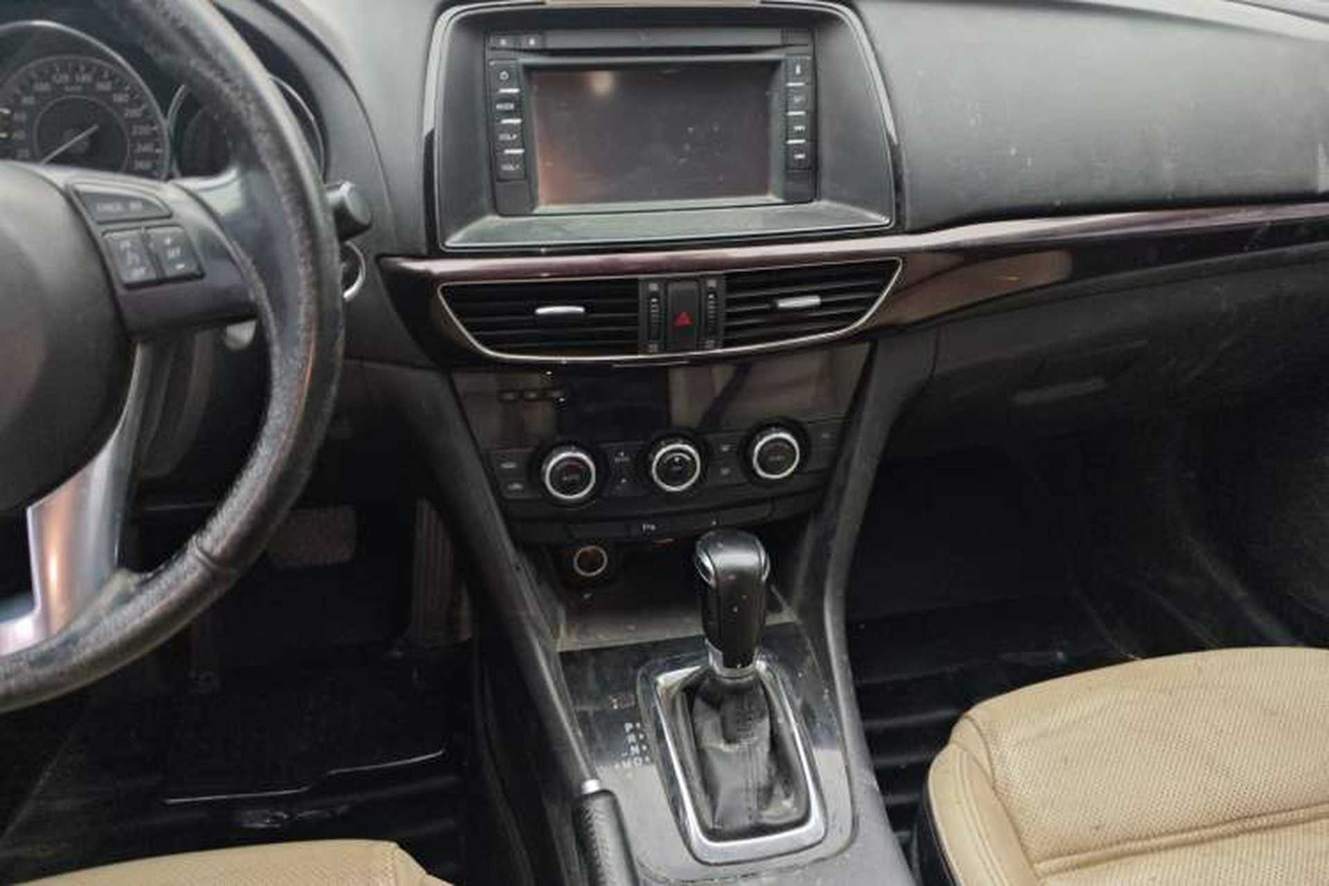 Used Mazda Atenza 2014 2.0L Blue Sky Luxury Edition Audio And AC Panel