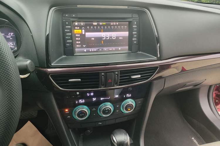 Used Mazda Atenza 2014 2.0L Blue Sky Luxury Edition Audio And AC Panel