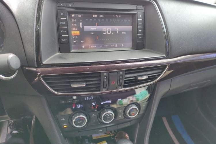 Used Mazda Atenza 2014 2.0L Blue Sky Luxury Edition Audio And AC Panel