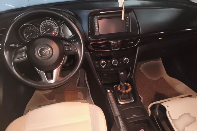 Used Mazda Atenza 2014 2.0L Blue Sky Luxury Edition Center Console