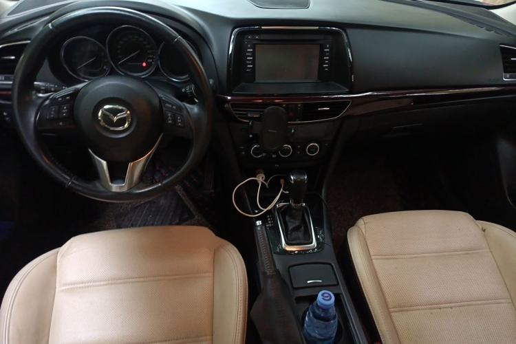 Used Mazda Atenza 2014 2.0L Blue Sky Luxury Edition Center Console