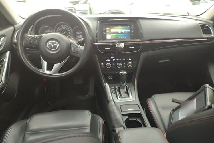 Used Mazda Atenza 2014 2.0L Blue Sky Luxury Edition Center Console