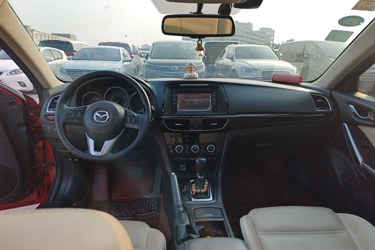 Used Mazda Atenza 2014 2.0L Blue Sky Luxury Edition Center Console