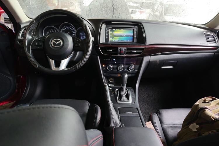 Used Mazda Atenza 2014 2.0L Blue Sky Luxury Edition Center Console