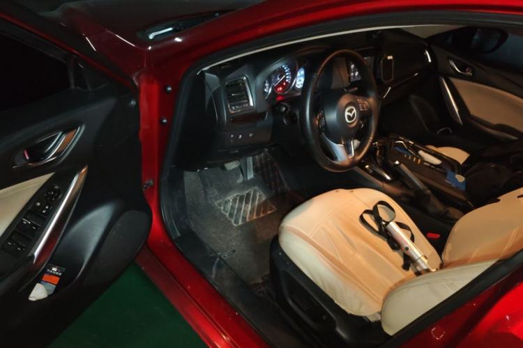 Used Mazda Atenza 2014 2.0L Blue Sky Luxury Edition Driver Seat