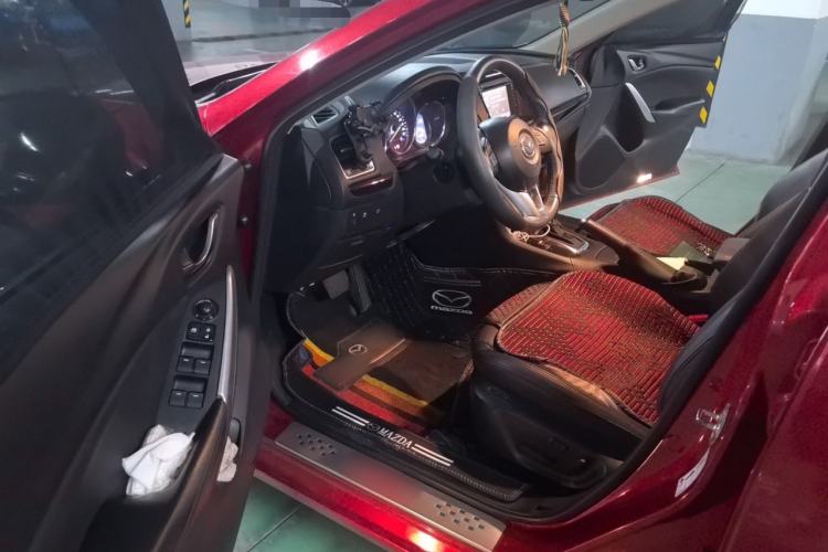 Used Mazda Atenza 2014 2.0L Blue Sky Luxury Edition Driver Seat