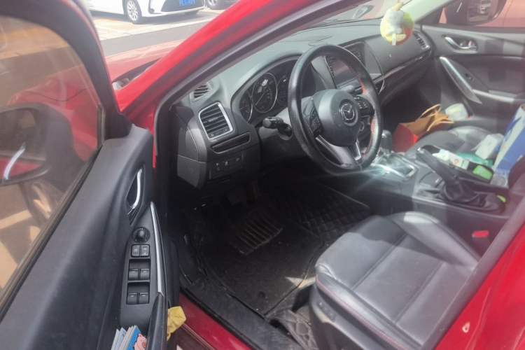 Used Mazda Atenza 2014 2.0L Blue Sky Luxury Edition Driver Seat