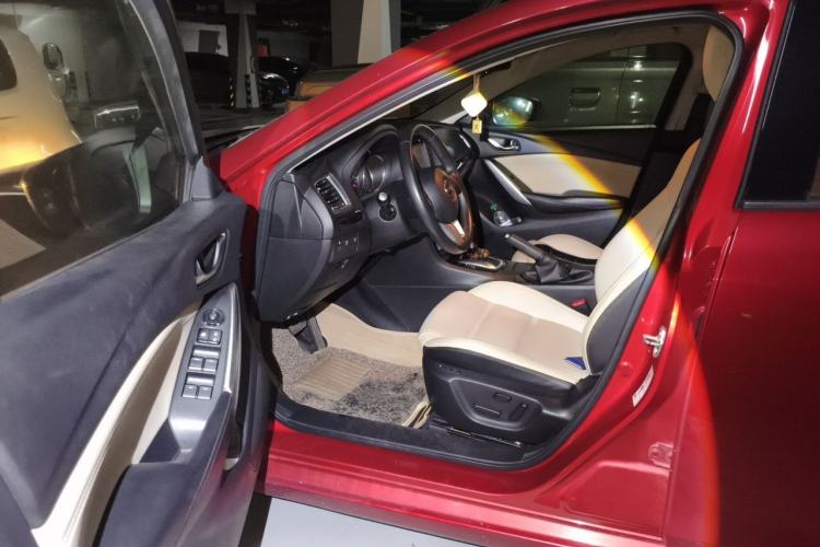 Used Mazda Atenza 2014 2.0L Blue Sky Luxury Edition Driver Seat