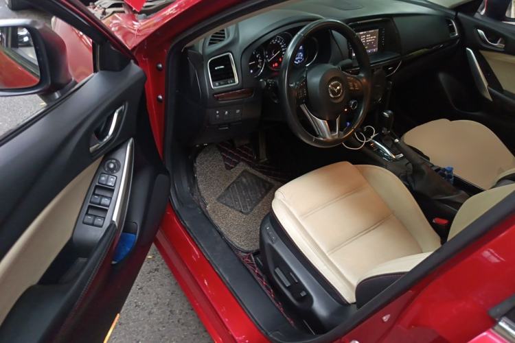 Used Mazda Atenza 2014 2.0L Blue Sky Luxury Edition Driver Seat