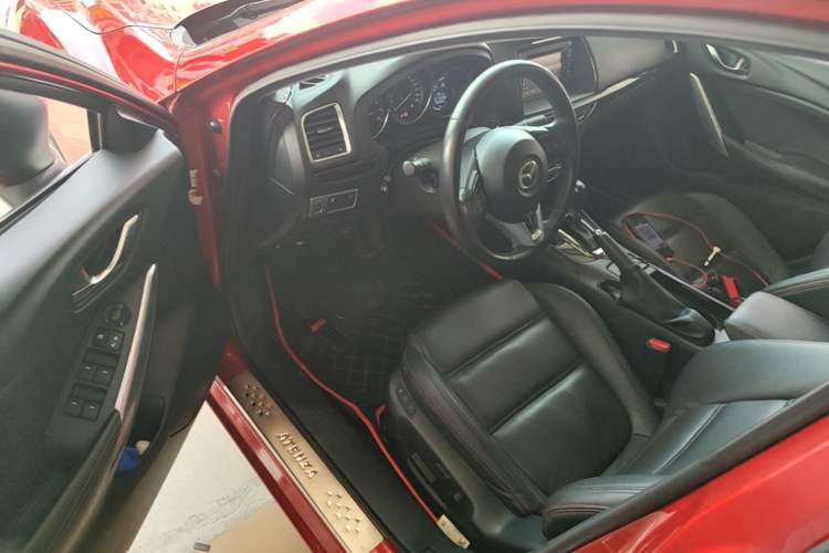 Used Mazda Atenza 2014 2.0L Blue Sky Luxury Edition Driver Seat