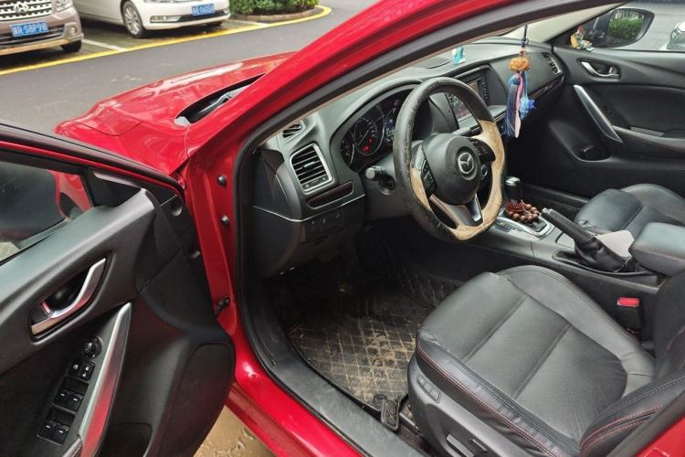 Used Mazda Atenza 2014 2.0L Blue Sky Luxury Edition Driver Seat