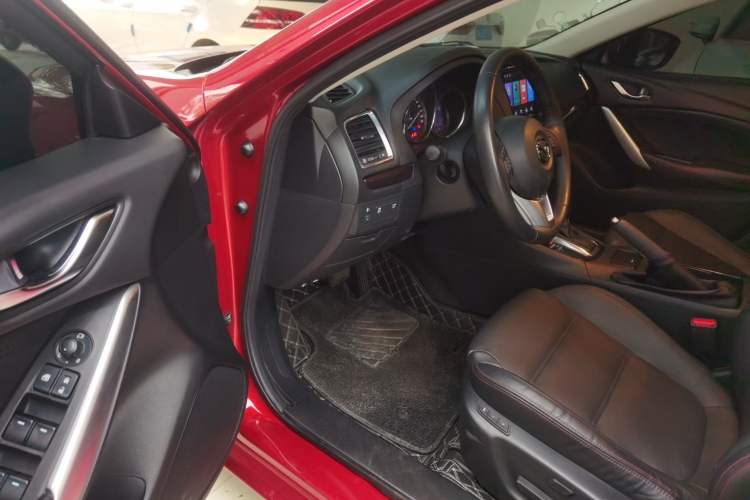 Used Mazda Atenza 2014 2.0L Blue Sky Luxury Edition Driver Seat