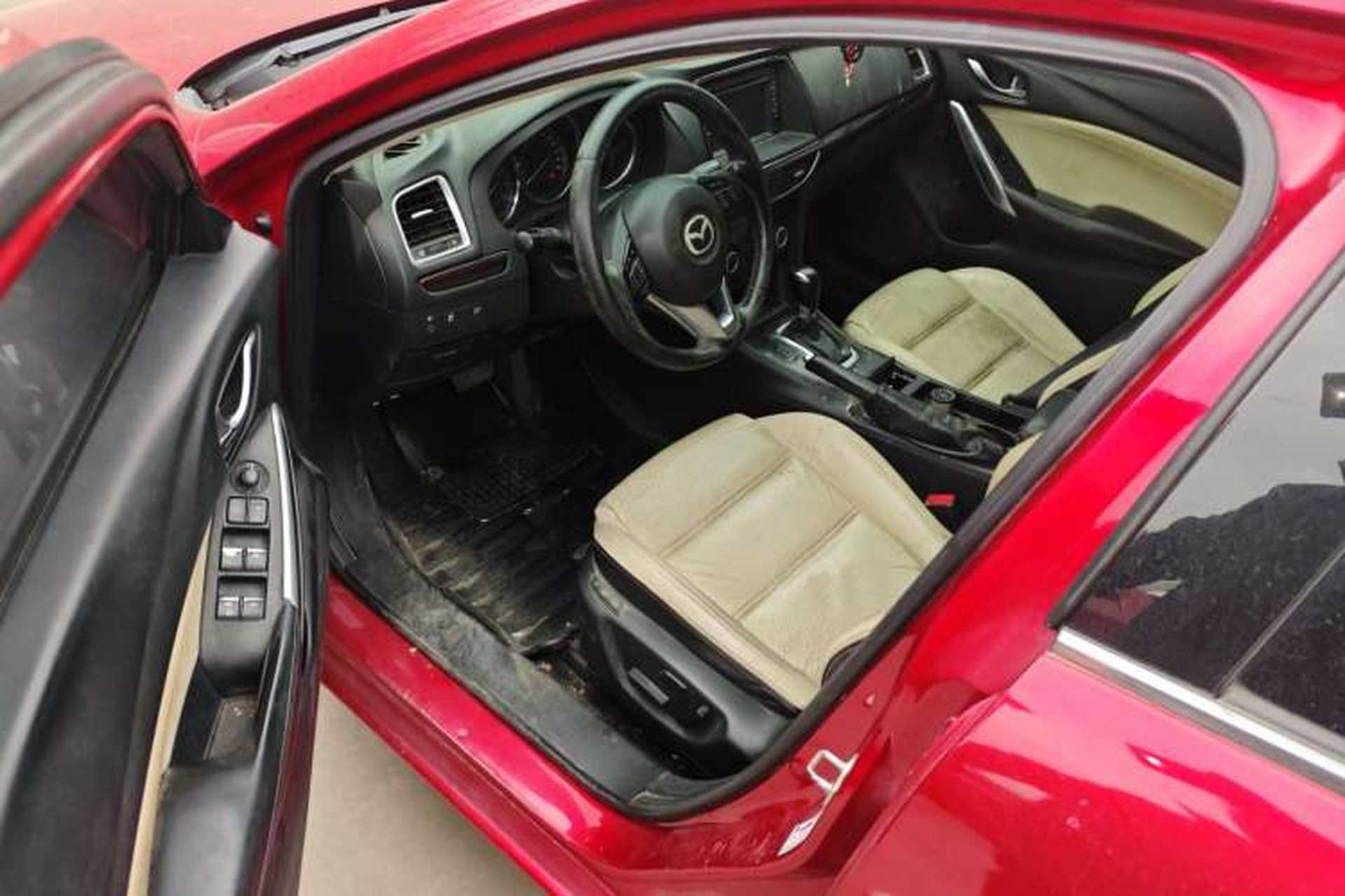 Used Mazda Atenza 2014 2.0L Blue Sky Luxury Edition Driver Seat