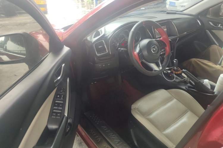 Used Mazda Atenza 2014 2.0L Blue Sky Luxury Edition Driver Seat