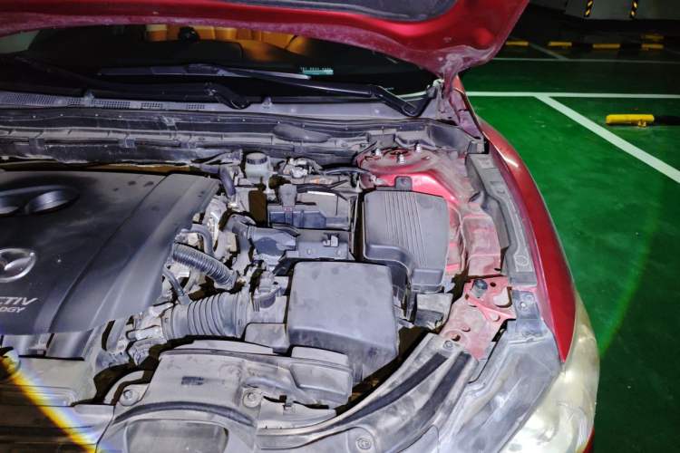 Used Mazda Atenza 2014 2.0L Blue Sky Luxury Edition Engine Bay Left