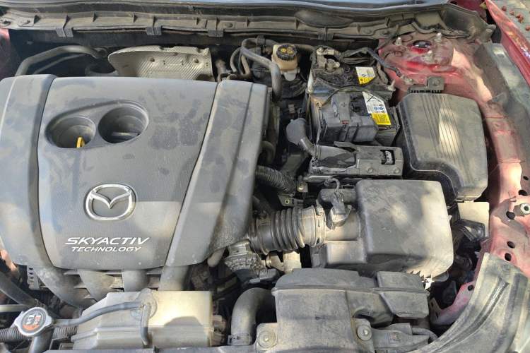 Used Mazda Atenza 2014 2.0L Blue Sky Luxury Edition Engine Bay Left