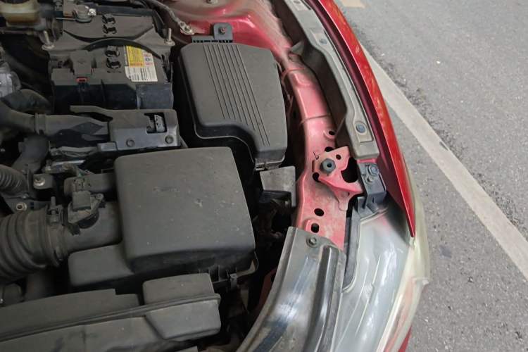 Used Mazda Atenza 2014 2.0L Blue Sky Luxury Edition Engine Bay Left
