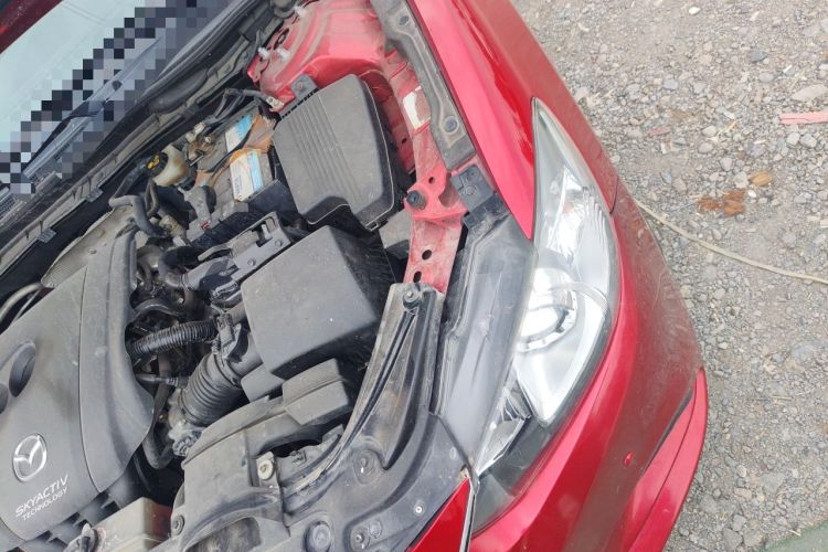 Used Mazda Atenza 2014 2.0L Blue Sky Luxury Edition Engine Bay Left