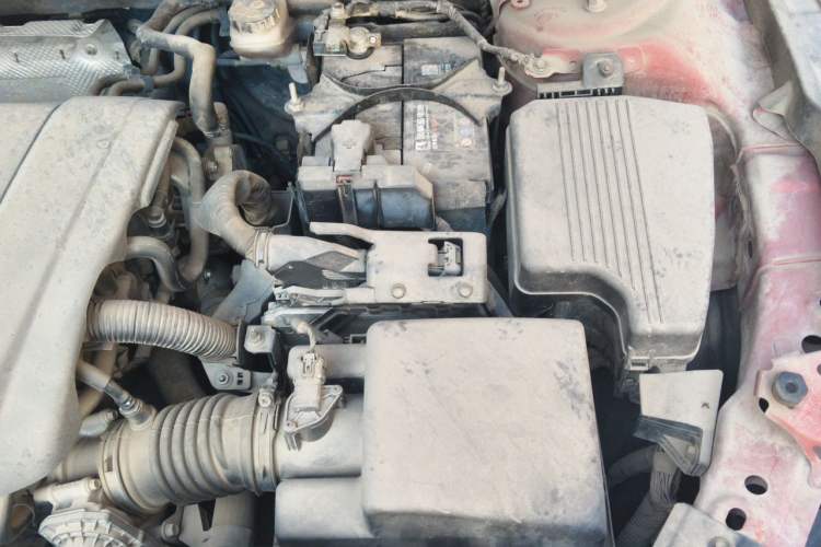 Used Mazda Atenza 2014 2.0L Blue Sky Luxury Edition Engine Bay Left