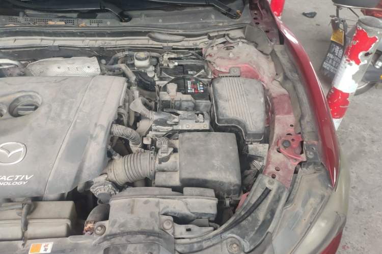 Used Mazda Atenza 2014 2.0L Blue Sky Luxury Edition Engine Bay Left