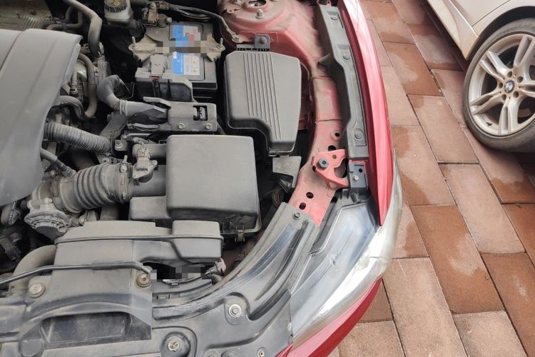 Used Mazda Atenza 2014 2.0L Blue Sky Luxury Edition Engine Bay Left