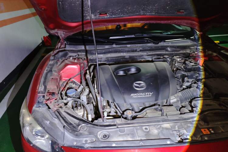 Used Mazda Atenza 2014 2.0L Blue Sky Luxury Edition Engine Bay Right