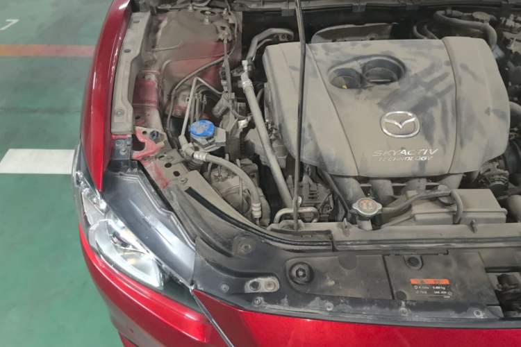 Used Mazda Atenza 2014 2.0L Blue Sky Luxury Edition Engine Bay Right