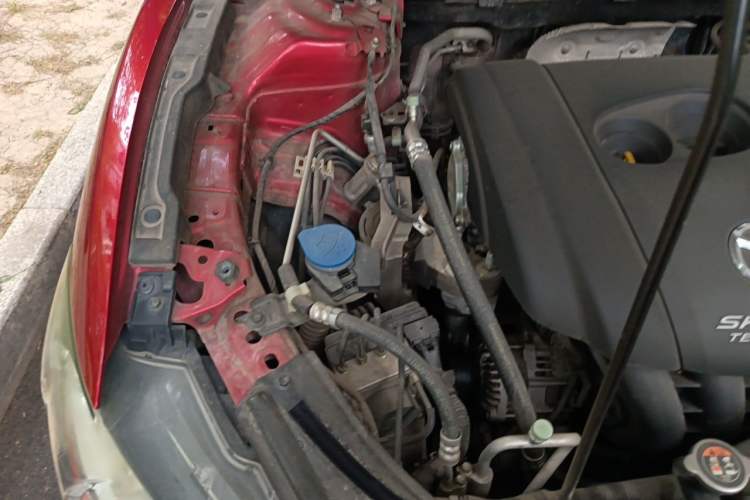 Used Mazda Atenza 2014 2.0L Blue Sky Luxury Edition Engine Bay Right